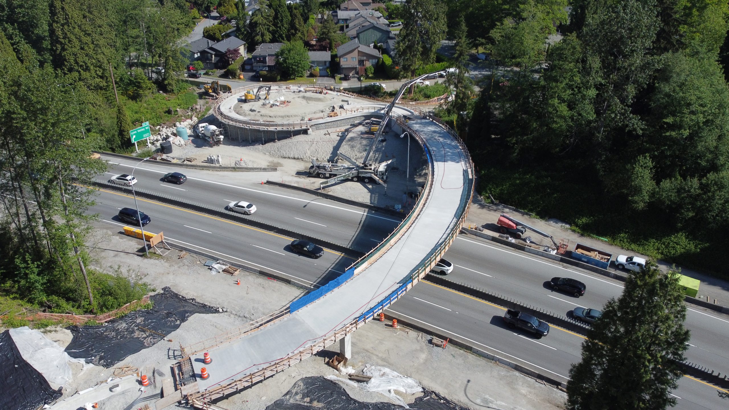 CASANO LOUTET PEDESTRIAN OVERPASS